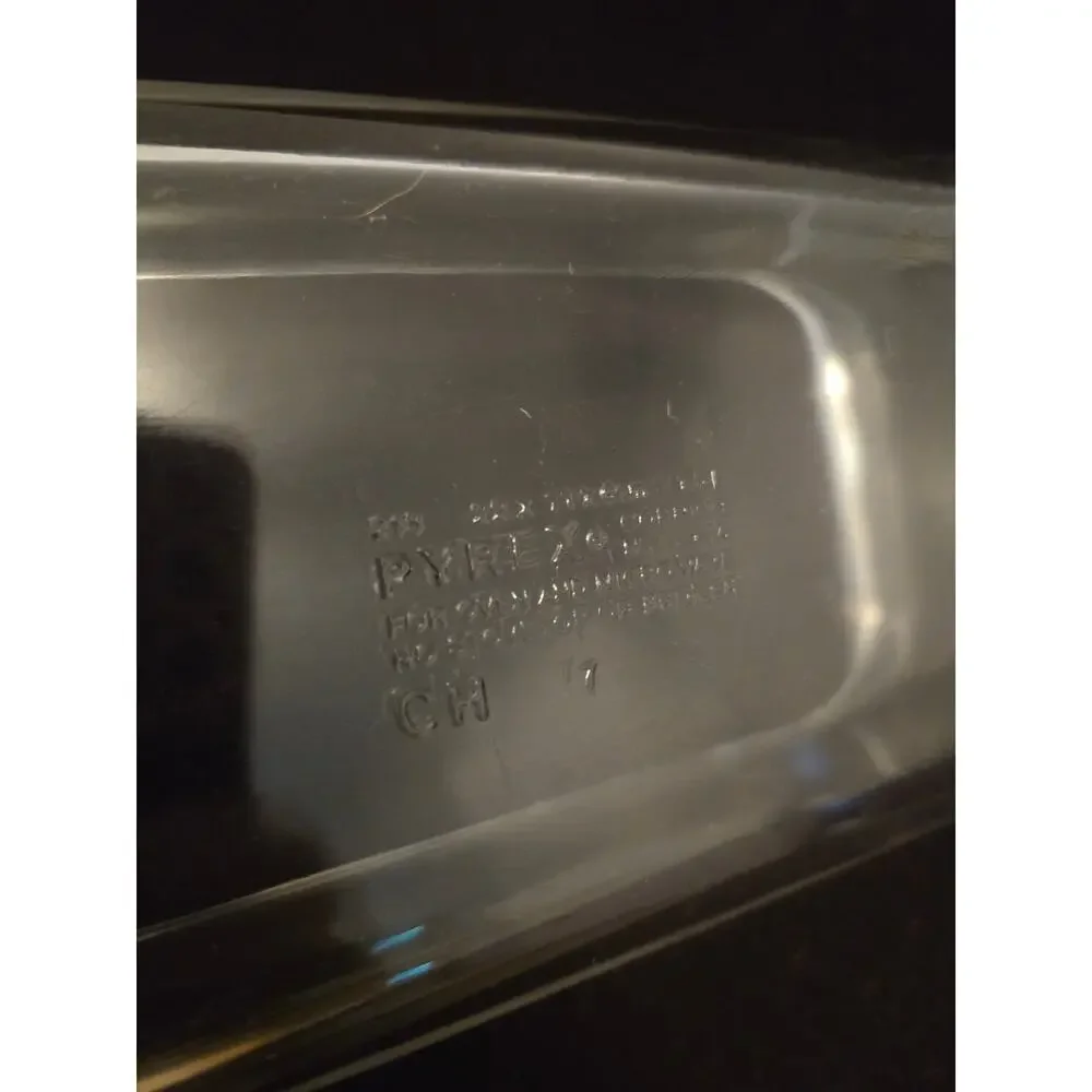 Vintage 1981 Teleflora decorative metal carrier with 1.5-quart glass loaf pan